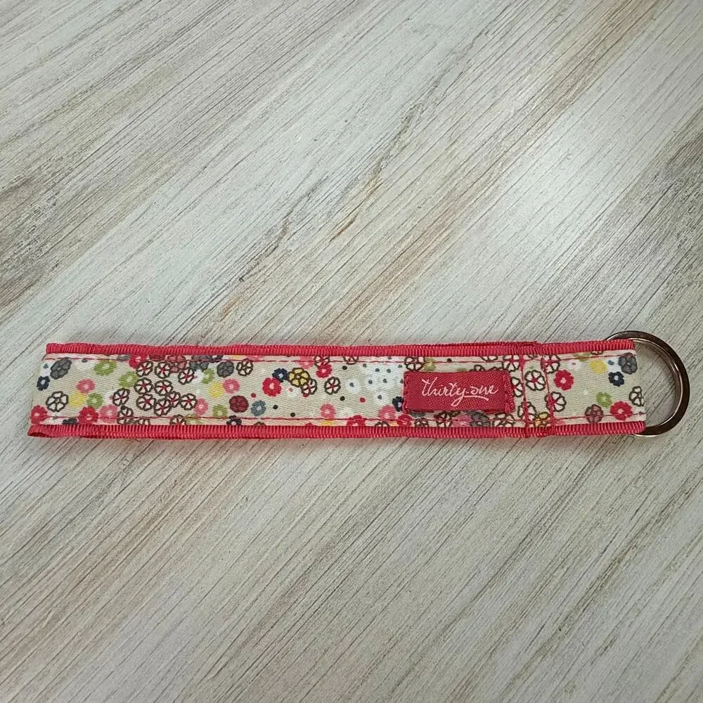 Thirty-One Key Fob - Free Spirit Ditzy